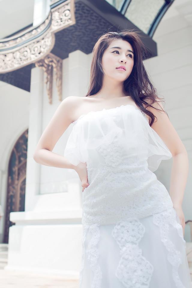 女班长脱了个精光让我看个够